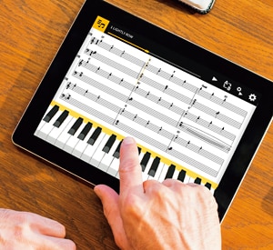 Practice playing on the smart device screen